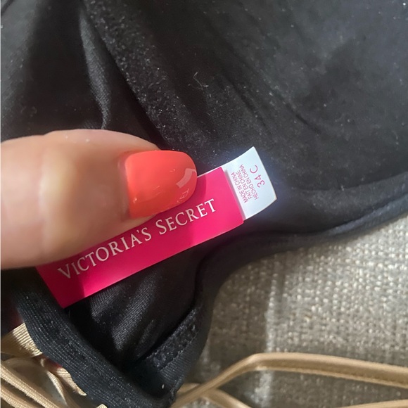 Victoria’s Secret bathing suit top 34C - Picture 5 of 5